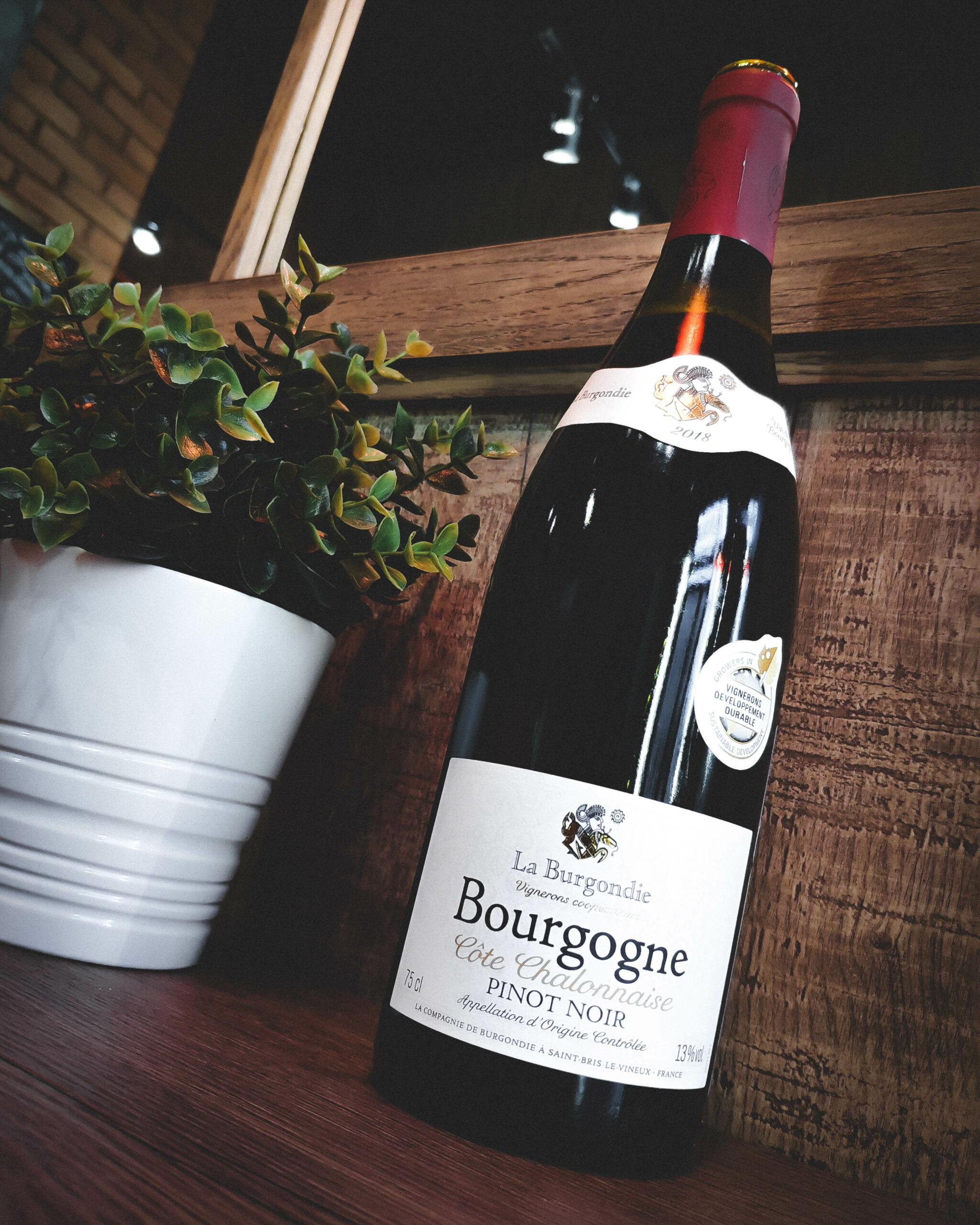 La Burgondie Bourgogne Côte Chalonnaise Pinot Noir, 2018 обзор вина